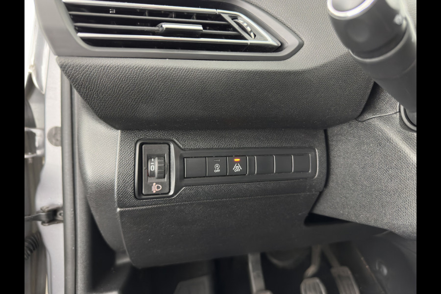 Peugeot 308 1.5 BlueHDi Blue Lease Executive *PANO | NAVI-FULLMAP | COMFORT-SEATS | DAB+ | ECC | PRIVACY-GLASS | PDC | LANE-ASSIST | CRUISE | 16''ALU*