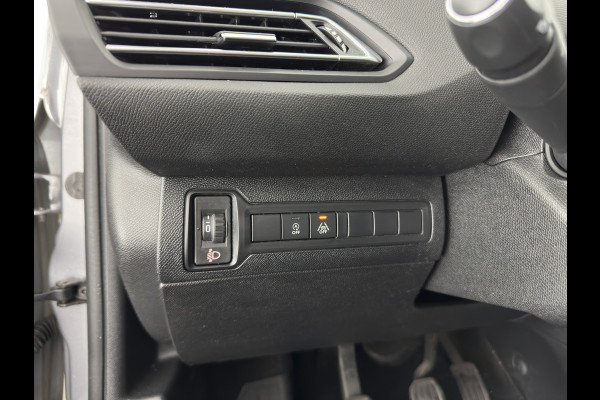 Peugeot 308 1.5 BlueHDi Blue Lease Executive *PANO | NAVI-FULLMAP | COMFORT-SEATS | DAB+ | ECC | PRIVACY-GLASS | PDC | LANE-ASSIST | CRUISE | 16''ALU*
