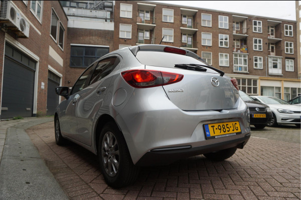 Mazda 2 1.5 Skyactiv-G Comfort Sport Aut6 | Navi | Apple Carplay | Sportvelgen | Cruise + Lane | MAZDA dealer onderhouden |