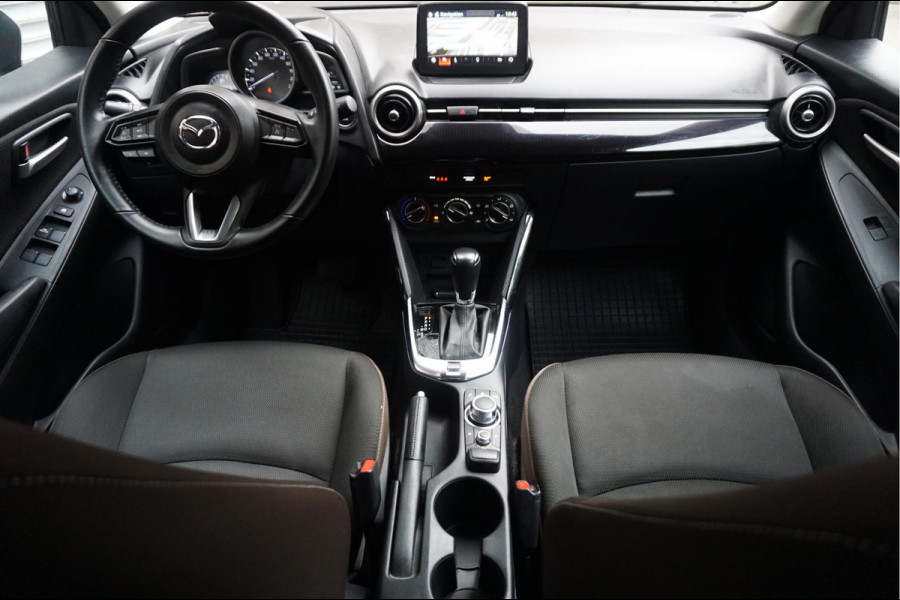 Mazda 2 1.5 Skyactiv-G Comfort Sport Aut6 | Navi | Apple Carplay | Sportvelgen | Cruise + Lane | MAZDA dealer onderhouden |