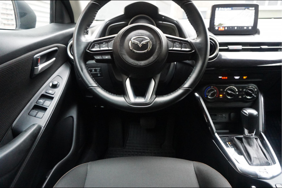 Mazda 2 1.5 Skyactiv-G Comfort Sport Aut6 | Navi | Apple Carplay | Sportvelgen | Cruise + Lane | MAZDA dealer onderhouden |