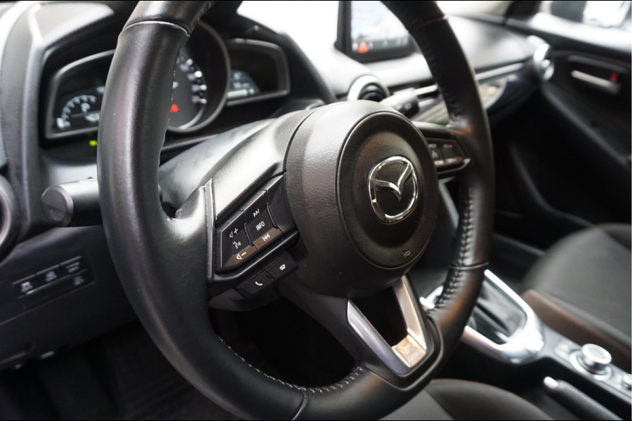 Mazda 2 1.5 Skyactiv-G Comfort Sport Aut6 | Navi | Apple Carplay | Sportvelgen | Cruise + Lane | MAZDA dealer onderhouden |