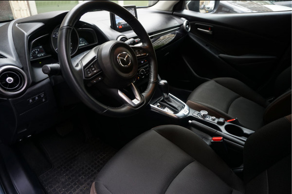 Mazda 2 1.5 Skyactiv-G Comfort Sport Aut6 | Navi | Apple Carplay | Sportvelgen | Cruise + Lane | MAZDA dealer onderhouden |