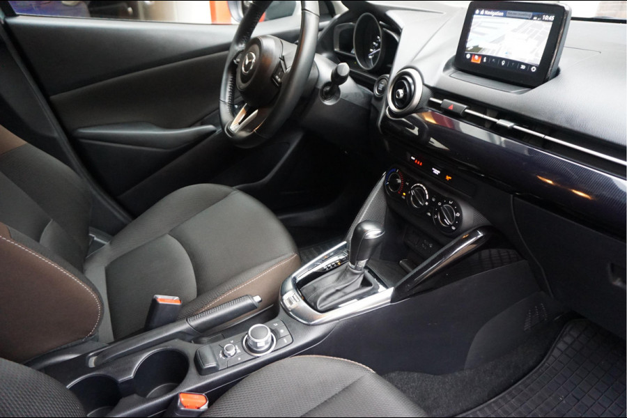 Mazda 2 1.5 Skyactiv-G Comfort Sport Aut6 | Navi | Apple Carplay | Sportvelgen | Cruise + Lane | MAZDA dealer onderhouden |