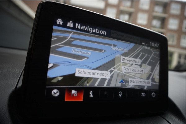 Mazda 2 1.5 Skyactiv-G Comfort Sport Aut6 | Navi | Apple Carplay | Sportvelgen | Cruise + Lane | MAZDA dealer onderhouden |