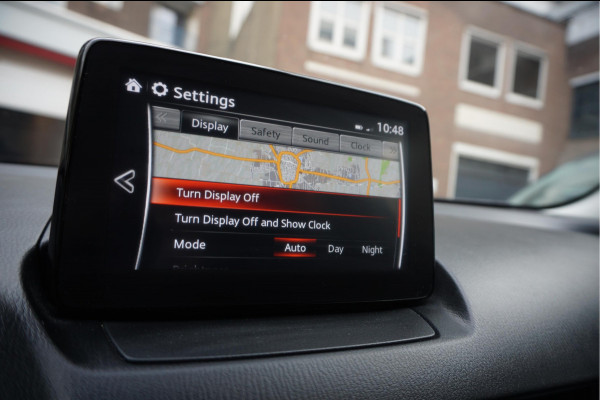 Mazda 2 1.5 Skyactiv-G Comfort Sport Aut6 | Navi | Apple Carplay | Sportvelgen | Cruise + Lane | MAZDA dealer onderhouden |