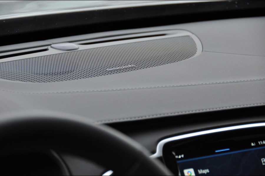 Volvo XC90 T8 455PK Automaat Plug-in Hybrid AWD Ultimate Dark HEICO / Luchtvering / Panoramisch schuif en kantel dak / Head-Up Display / Google Services / Adaptieve Cruise Control / Harman Kardon Audio/