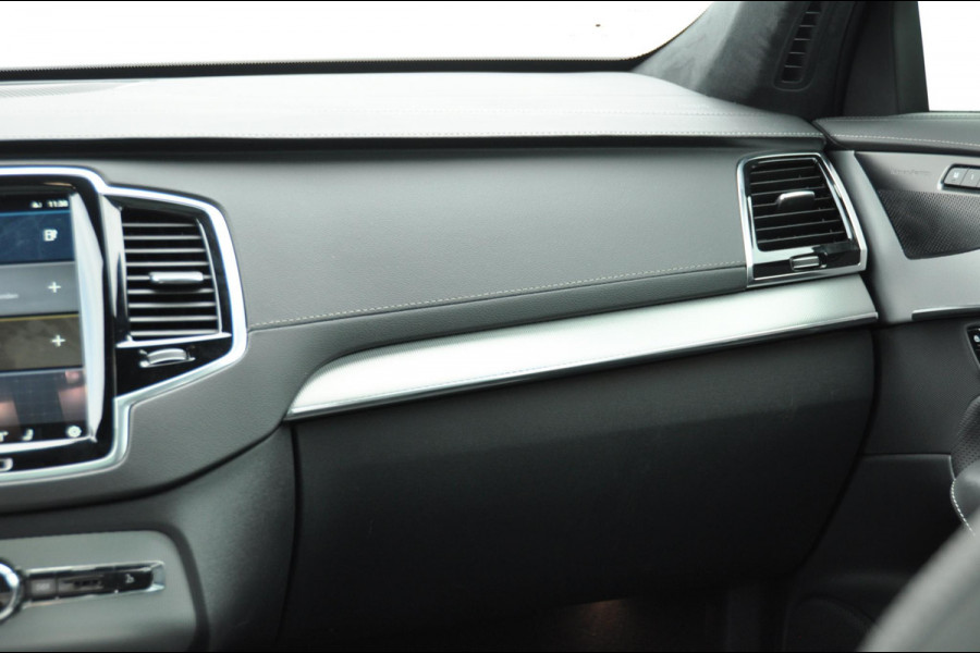 Volvo XC90 T8 455PK Automaat Plug-in Hybrid AWD Ultimate Dark HEICO / Luchtvering / Panoramisch schuif en kantel dak / Head-Up Display / Google Services / Adaptieve Cruise Control / Harman Kardon Audio/