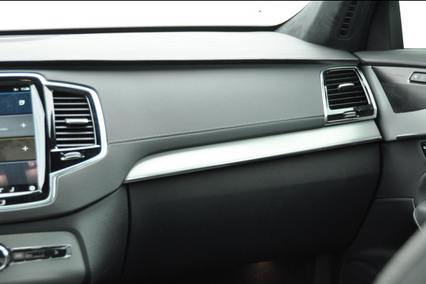 Volvo XC90 T8 455PK Automaat Plug-in Hybrid AWD Ultimate Dark HEICO / Luchtvering / Panoramisch schuif en kantel dak / Head-Up Display / Google Services / Adaptieve Cruise Control / Harman Kardon Audio/