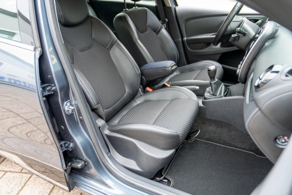 Renault Clio Estate 0.9 TCe Intens|Prijs rijklaar incl 12 mnd garantie|Navi Bluetooth Pdc Airco Keyless