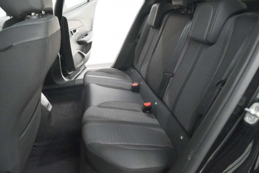 Peugeot 2008 PureTech 130 Allure Pack | Camera | Adaptieve Cruise Control | Stoelverwarming | Apple Carplay