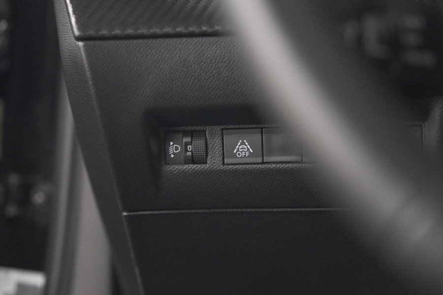 Peugeot 2008 PureTech 130 Allure Pack | Camera | Adaptieve Cruise Control | Stoelverwarming | Apple Carplay