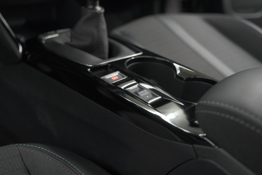 Peugeot 2008 PureTech 130 Allure Pack | Camera | Adaptieve Cruise Control | Stoelverwarming | Apple Carplay