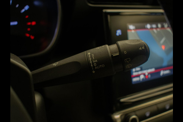 Citroën C3 Aircross 1.2 PureTech S&S Shine (APPLE CARPLAY,NAVI,LED,CRUISE,CLIMATE,SPORTSTOELE,LANE ASSIST,GETINT,NETTESTAAT)