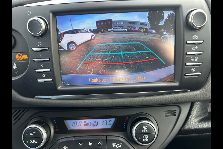 Toyota Yaris 1.0 VVT-i Energy Navi Dealer Onderhouden Rijklaarprijs!