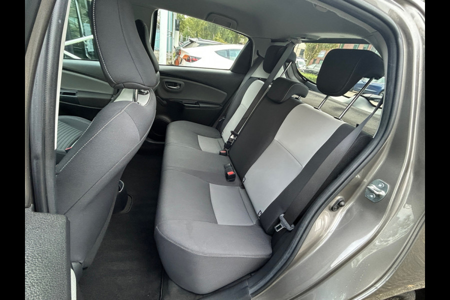 Toyota Yaris 1.0 VVT-i Energy Navi Dealer Onderhouden Rijklaarprijs!