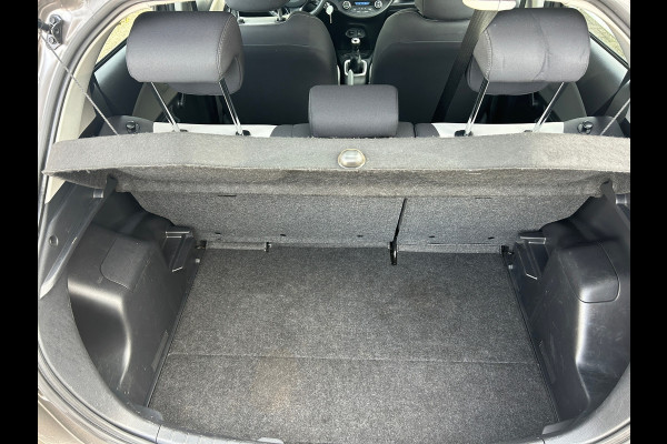 Toyota Yaris 1.0 VVT-i Energy Navi Dealer Onderhouden Rijklaarprijs!