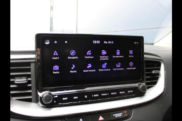 Kia e-Niro ExecutiveLine 64 kWh | Nederlandse dealer onderhouden auto | Trekhaak |