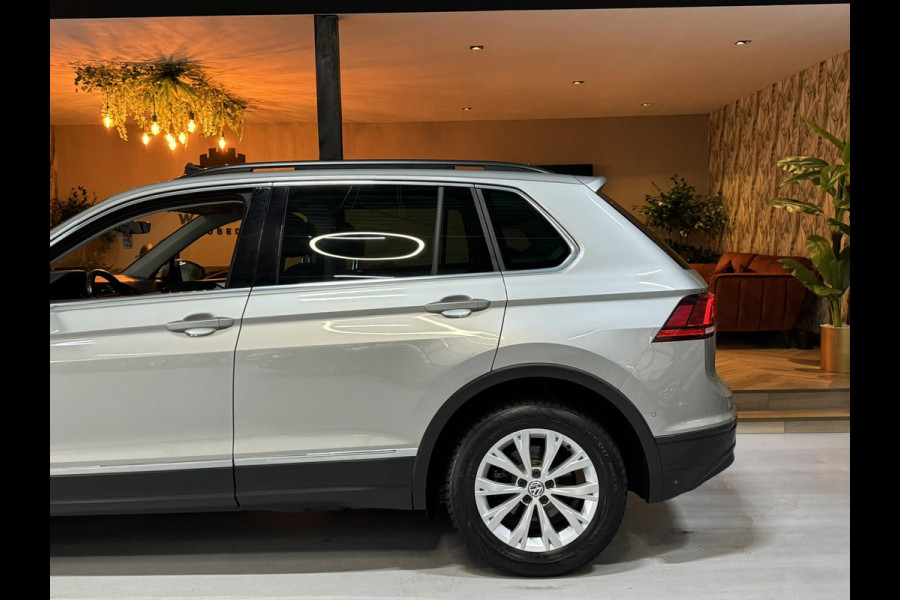 Volkswagen Tiguan 1.5 TSI ACT Comfortline Business Garantie Memory Pano Carplay 360 Camera Elek Achterklep StoelVW ACC Rijklaar