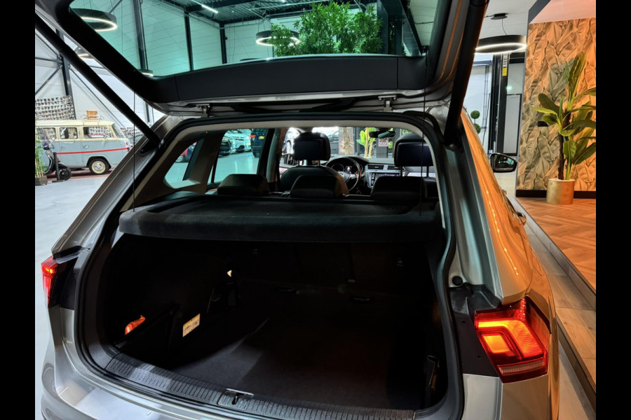 Volkswagen Tiguan 1.5 TSI ACT Comfortline Business Garantie Memory Pano Carplay 360 Camera Elek Achterklep StoelVW ACC Rijklaar