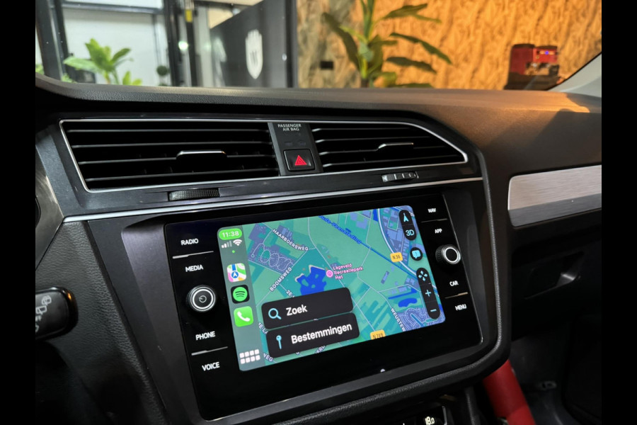 Volkswagen Tiguan 1.5 TSI ACT Comfortline Business Garantie Memory Pano Carplay 360 Camera Elek Achterklep StoelVW ACC Rijklaar