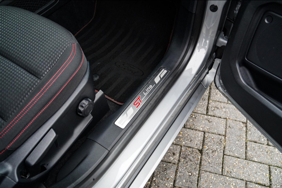 Ford Kuga 2.5 PHEV ST-Line | Automaat | Adaptieve Cruise Control | Lane assist | LED | Stoelverwarming | Camera | Lane Keeping