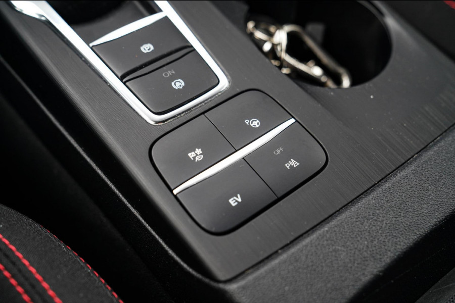 Ford Kuga 2.5 PHEV ST-Line | Automaat | Adaptieve Cruise Control | Lane assist | LED | Stoelverwarming | Camera | Lane Keeping