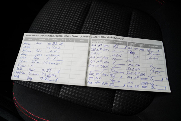 Ford Kuga 2.5 PHEV ST-Line | Automaat | Adaptieve Cruise Control | Lane assist | LED | Stoelverwarming | Camera | Lane Keeping