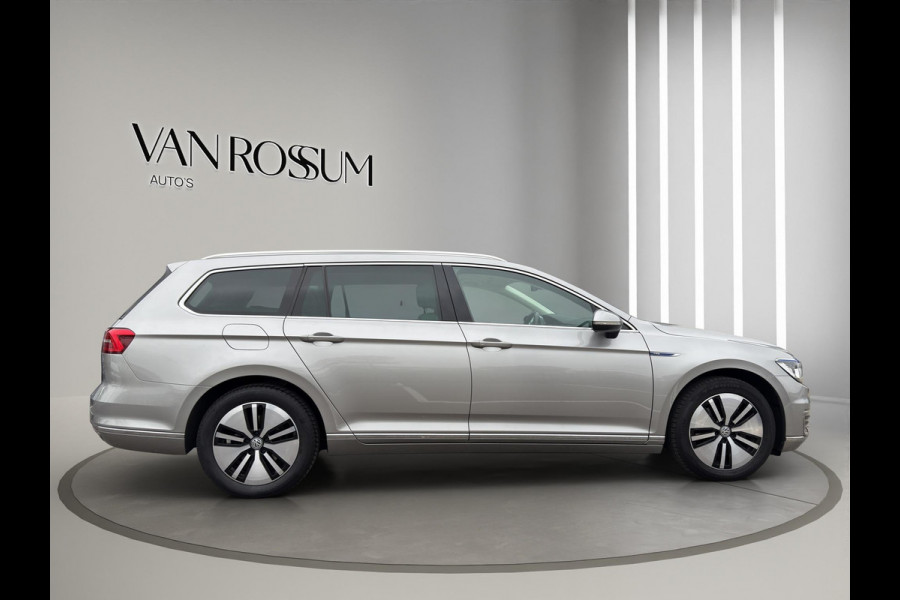 Volkswagen Passat Variant 1.4 TSI GTE Highline | Leder Stoel en verwarmd   | Head-up | Trekhaak Wegklap | Pano | Volkswagen Passat Variant 1.4 TSI GTE Highline | Leder Stoel en verwarmd   | Head-up | Trekhaak Wegklap | Pano |