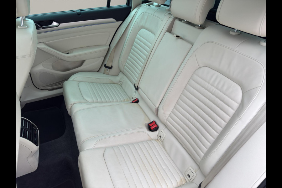 Volkswagen Passat Variant 1.4 TSI GTE Highline | Leder Stoel en verwarmd   | Head-up | Trekhaak Wegklap | Pano | Volkswagen Passat Variant 1.4 TSI GTE Highline | Leder Stoel en verwarmd   | Head-up | Trekhaak Wegklap | Pano |