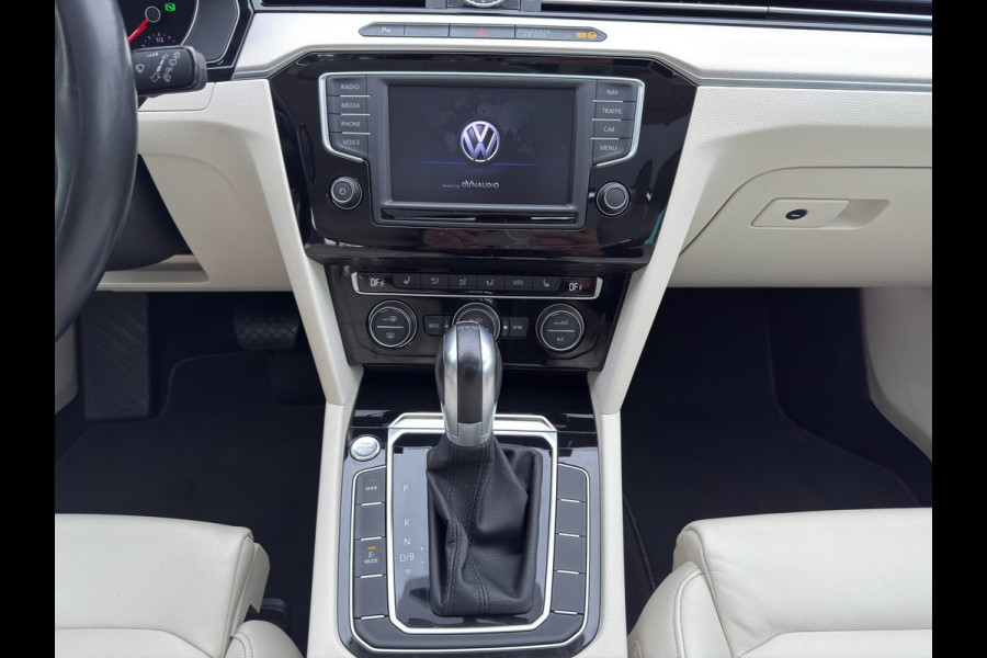 Volkswagen Passat Variant 1.4 TSI GTE Highline | Leder Stoel en verwarmd   | Head-up | Trekhaak Wegklap | Pano | Volkswagen Passat Variant 1.4 TSI GTE Highline | Leder Stoel en verwarmd   | Head-up | Trekhaak Wegklap | Pano |