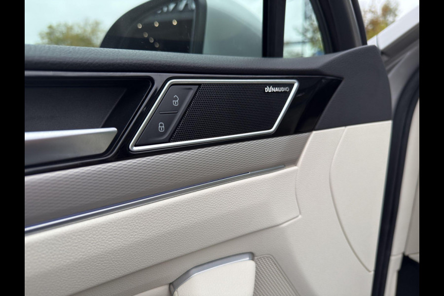 Volkswagen Passat Variant 1.4 TSI GTE Highline | Leder Stoel en verwarmd   | Head-up | Trekhaak Wegklap | Pano | Volkswagen Passat Variant 1.4 TSI GTE Highline | Leder Stoel en verwarmd   | Head-up | Trekhaak Wegklap | Pano |
