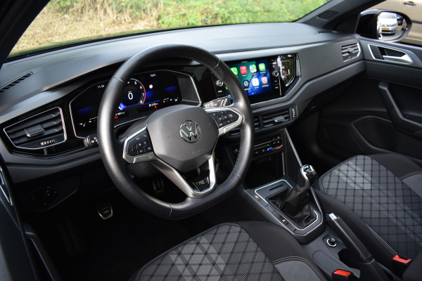 Volkswagen Taigo TSI 110PK R-LINE SPORT IQ-LIGHT/CARPLAY/PANORAMADAK