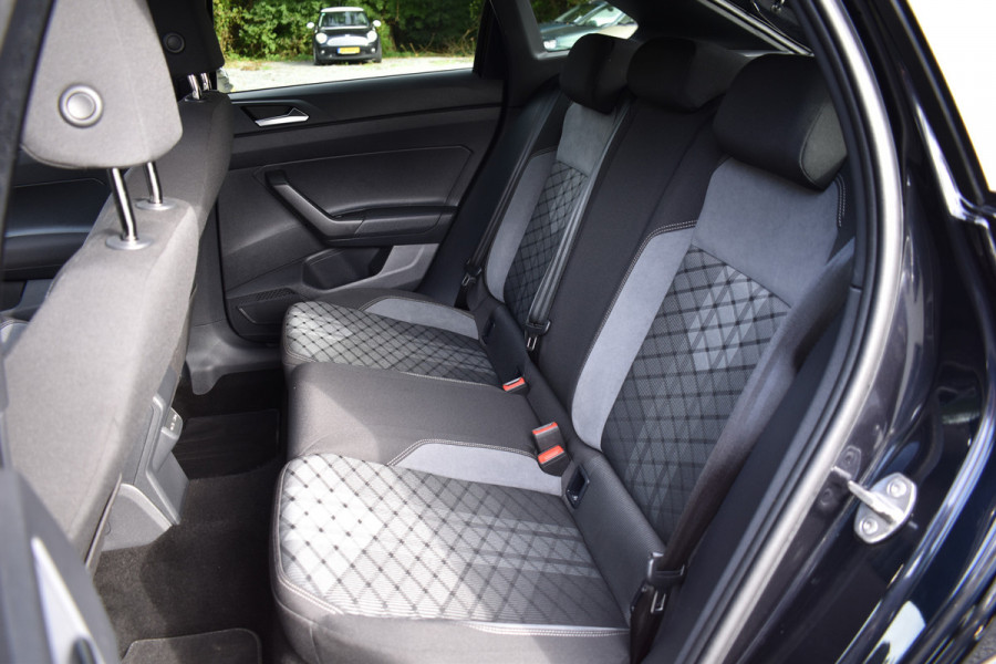 Volkswagen Taigo TSI 110PK R-LINE SPORT IQ-LIGHT/CARPLAY/PANORAMADAK