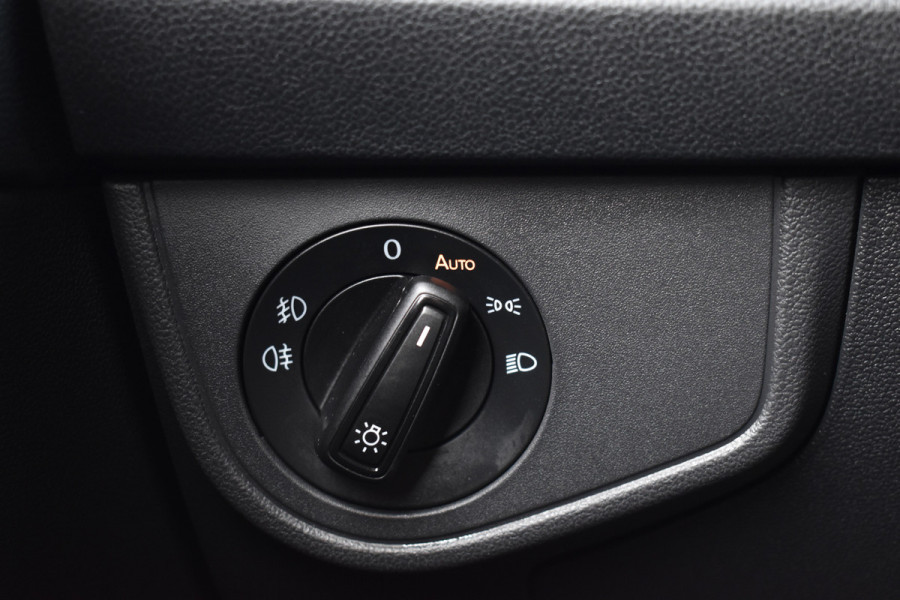 Volkswagen Taigo TSI 110PK R-LINE SPORT IQ-LIGHT/CARPLAY/PANORAMADAK