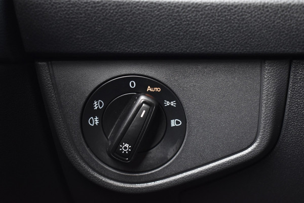 Volkswagen Taigo TSI 110PK R-LINE SPORT IQ-LIGHT/CARPLAY/PANORAMADAK