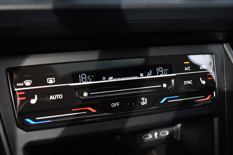 Volkswagen Taigo TSI 110PK R-LINE SPORT IQ-LIGHT/CARPLAY/PANORAMADAK