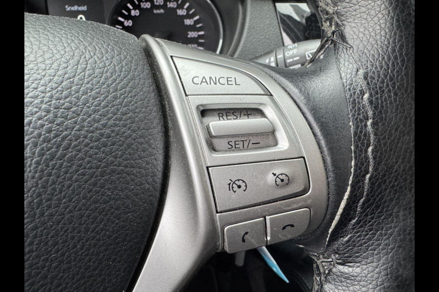 Nissan QASHQAI 1.2 N-Connecta | Navigatie | Camera | DAB | Lichtmetalen Velgen | Trekhaak |