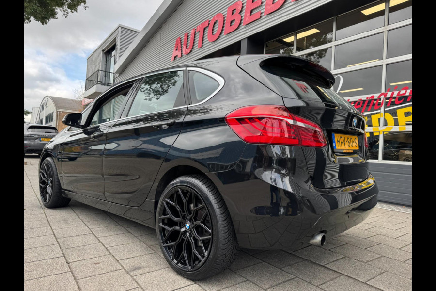 BMW 2 Serie Active Tourer 218i Advantage - Navigatie / Apple CarPlay I Airco I PDC I 19 inch Sport velgen I Dealer onderhouden