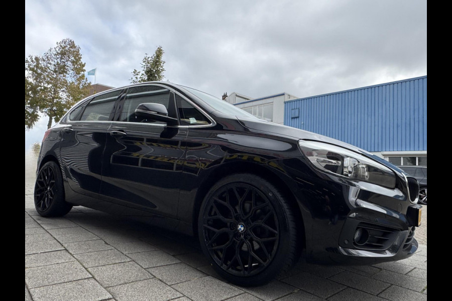 BMW 2 Serie Active Tourer 218i Advantage - Navigatie / Apple CarPlay I Airco I PDC I 19 inch Sport velgen I Dealer onderhouden