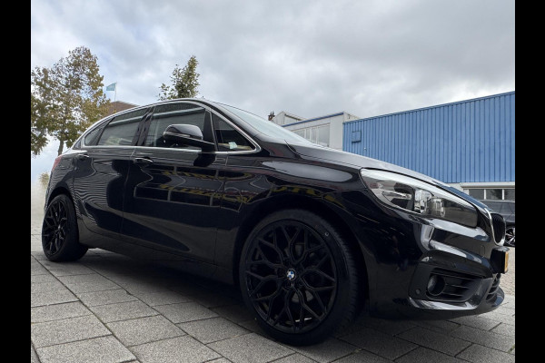 BMW 2 Serie Active Tourer 218i Advantage - Navigatie / Apple CarPlay I Airco I PDC I 19 inch Sport velgen I Dealer onderhouden