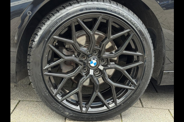 BMW 2 Serie Active Tourer 218i Advantage - Navigatie / Apple CarPlay I Airco I PDC I 19 inch Sport velgen I Dealer onderhouden