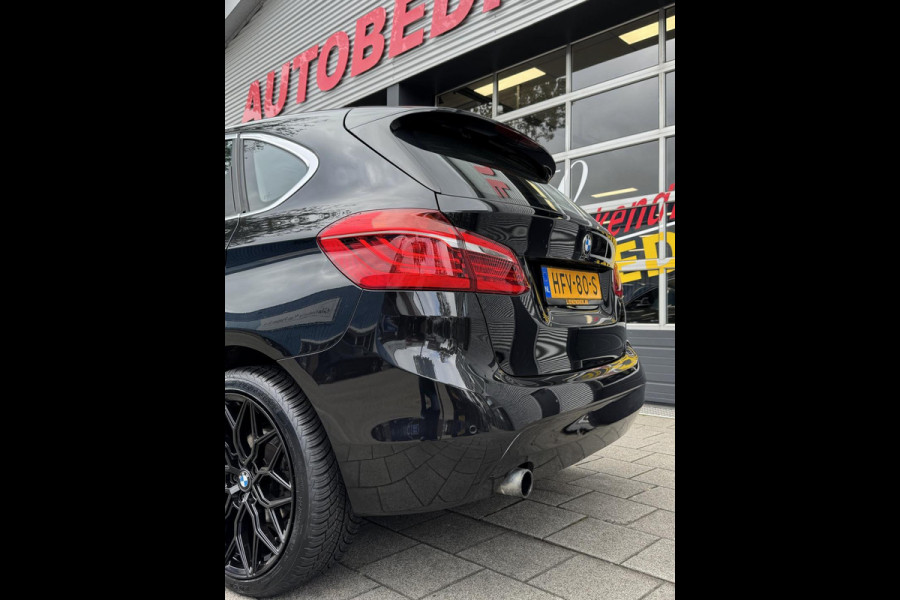 BMW 2 Serie Active Tourer 218i Advantage - Navigatie / Apple CarPlay I Airco I PDC I 19 inch Sport velgen I Dealer onderhouden