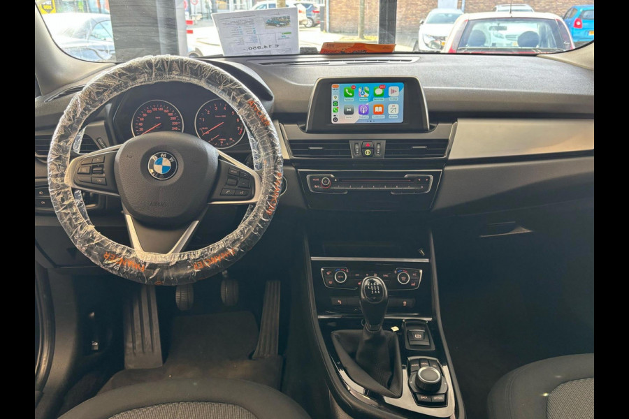 BMW 2 Serie Active Tourer 218i Advantage - Navigatie / Apple CarPlay I Airco I PDC I 19 inch Sport velgen I Dealer onderhouden