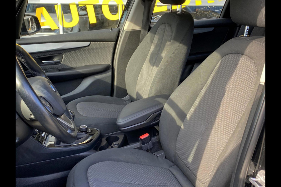 BMW 2 Serie Active Tourer 218i Advantage - Navigatie / Apple CarPlay I Airco I PDC I 19 inch Sport velgen I Dealer onderhouden