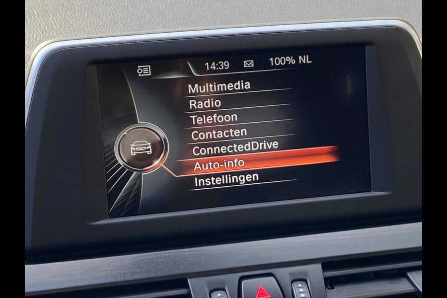 BMW 2 Serie Active Tourer 218i Advantage - Navigatie / Apple CarPlay I Airco I PDC I 19 inch Sport velgen I Dealer onderhouden