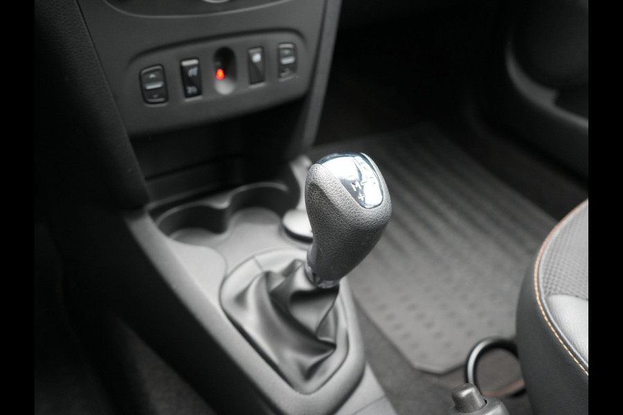 Dacia Logan MCV 0.9 TCe Stepway Automaat Dealer O.H | Trekhaak Afneembaar | Standkachel | Camera | Navi Full Map | Cruise Control |