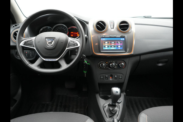 Dacia Logan MCV 0.9 TCe Stepway Automaat Dealer O.H | Trekhaak Afneembaar | Standkachel | Camera | Navi Full Map | Cruise Control |