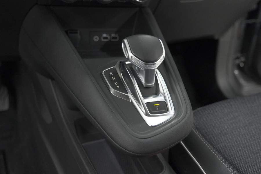 Renault Captur Mild Hybrid 140 EDC Techno | Camera | 9.3 Inch Scherm | Apple Carplay | Parkeersensoren | Allseason Banden | Stoelverwarming