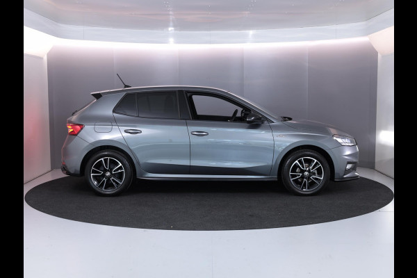 Škoda Fabia 1.0 TSI Monte Carlo 95 pk | Verlengde garantie | Navigatie via App | Parkeersensoren | Achteruitrijcamera | Stoelverwarming |